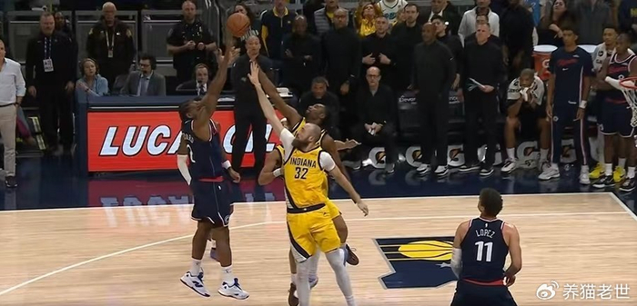 云开体育-影帝级表演！罚球绝杀故意不中，摆烂毫无底线，却会痛扁争冠豪强|步行者|快船|印第安纳步行者队|阿隆·内史密斯|洛杉矶快船队_新浪体育_新浪新闻