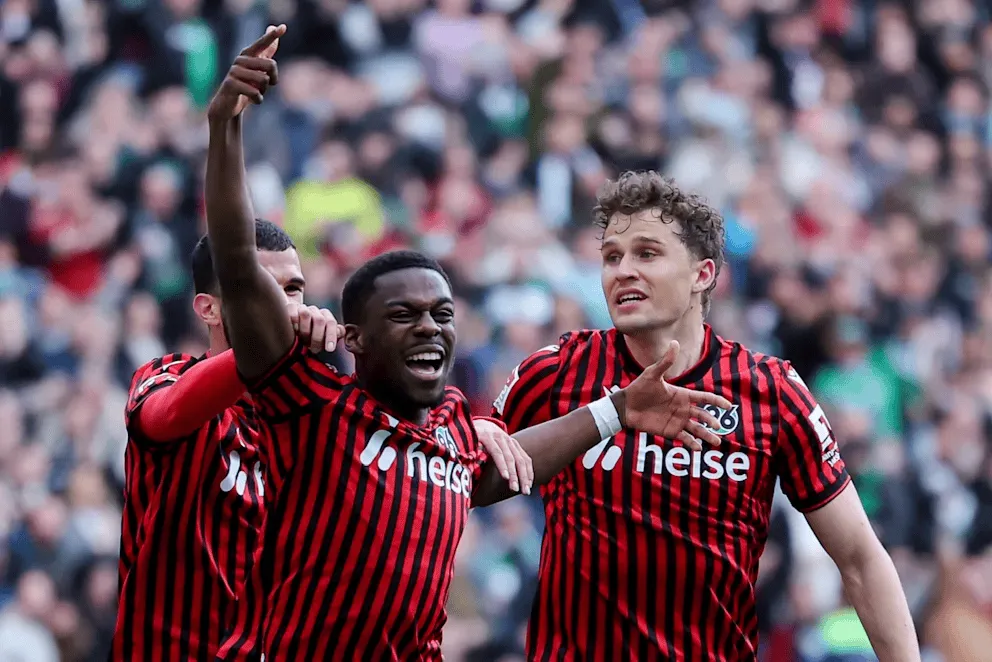 kaiyun-汉诺威、法鹰、黄潜、布莱顿争夺拜仁20岁多面手小将阿塞科